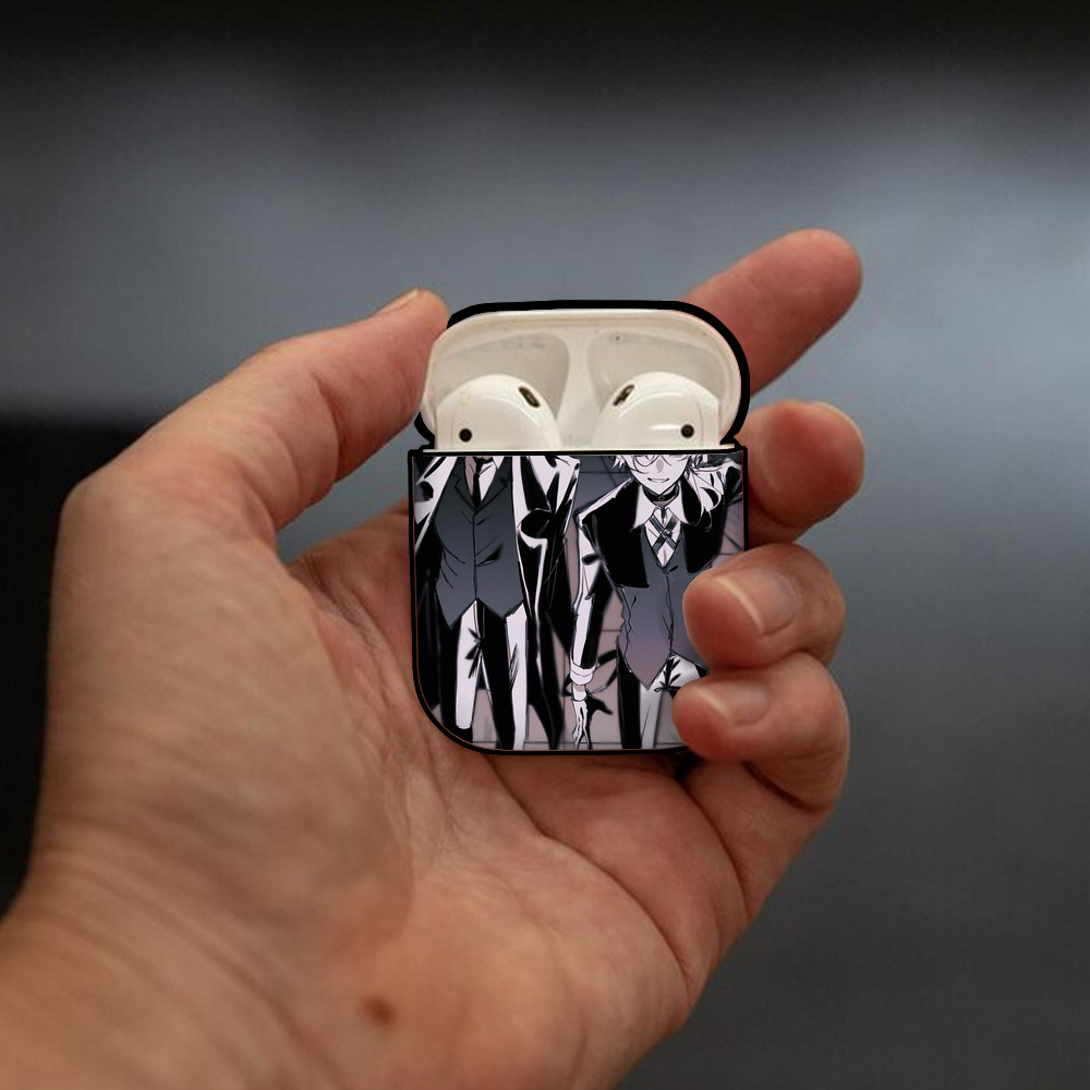 文豪ストレイドッグス Bungo Stray Dogs AirPods 第2世代保護ケース ハードシェル ブラック 耐衝撃・防指紋・カラビナ付き