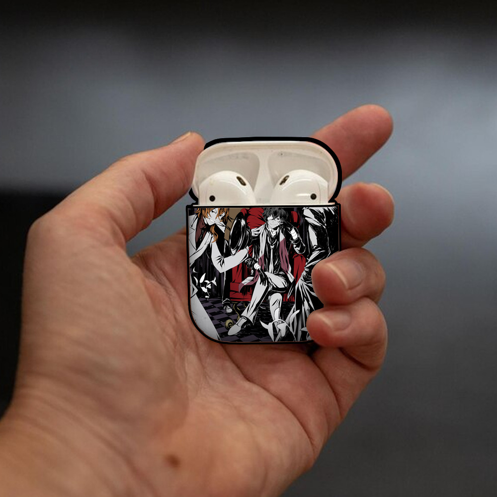文豪ストレイドッグス Bungo Stray Dogs AirPods 第2世代保護ケース ハードシェル ブラック 耐衝撃・防指紋・カラビナ付き