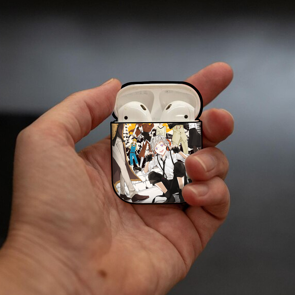 文豪ストレイドッグス Bungo Stray Dogs AirPods 第2世代保護ケース ハードシェル ブラック 耐衝撃・防指紋・カラビナ付き