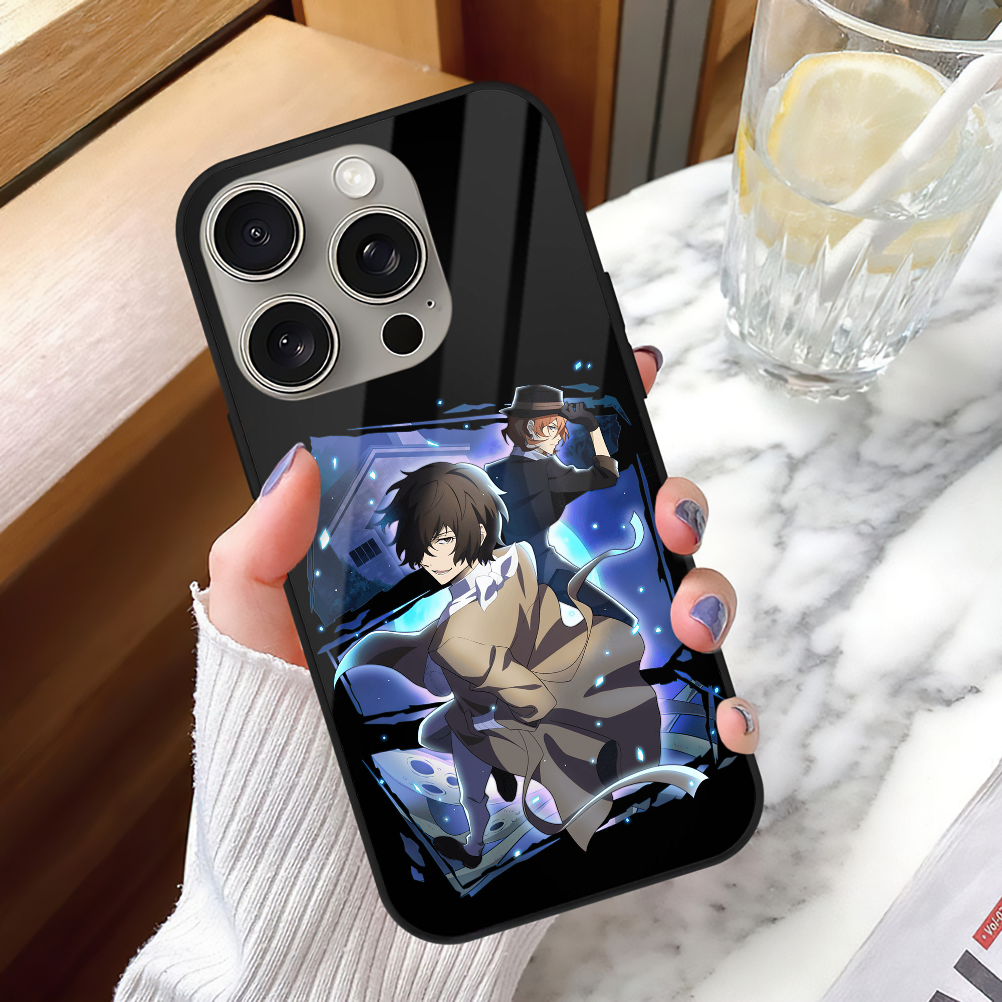 文豪ストレイドッグス Bungo Stray Dogs 【iPhone15Pro対応】スマホケース 耐衝撃＆黄変防止 背面ガラス